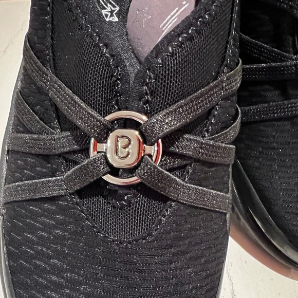 BZEES Black Slip-On Flats with Soft Knit Fabric and Flexible Sole - Picture 5 of 9